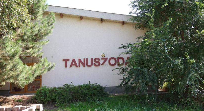 Itt a rendőrség válasza a tatai tanuszoda kapcsán