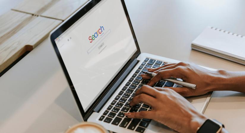 A Google a mai nappal betiltotta a politikai hirdetéseket a felületein