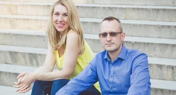 Az Antenna Entertainmenttel dolgozik együtt az Astoria Agency