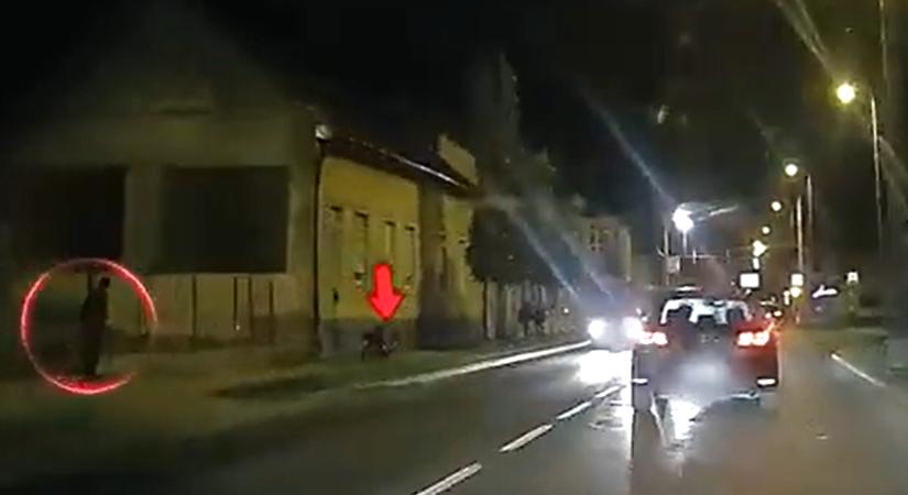 Videó: Részegen balhézott, a biciklijét kilökte az útra