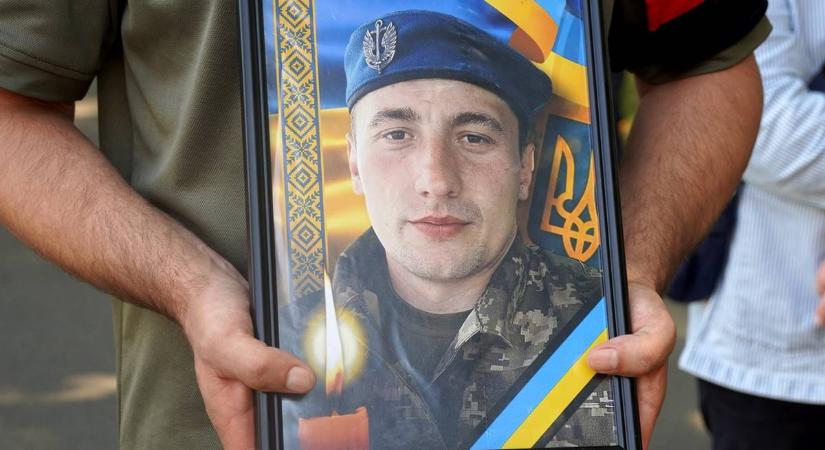 Ungváron végső búcsút vettek a 33 éves Andrij Pohantól