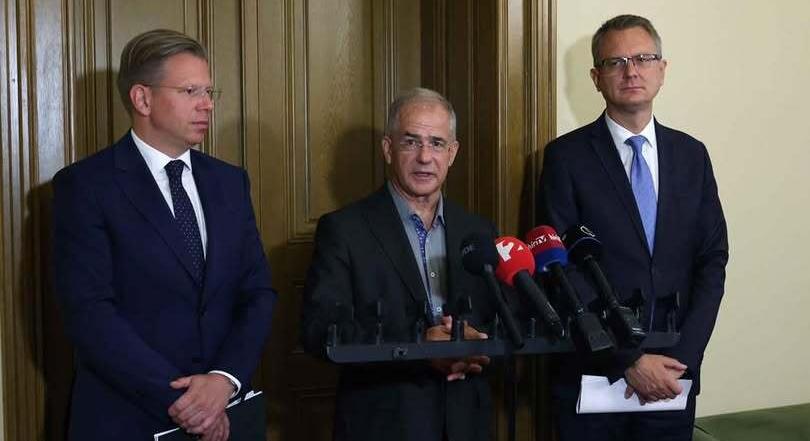Kósa Lajos már be is nyújtotta a „lex Ruszin-Szendit” sürgető határozati javaslatot