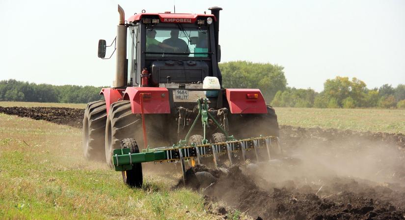 Remekeltek az agrár tanulók a szántóversenyen