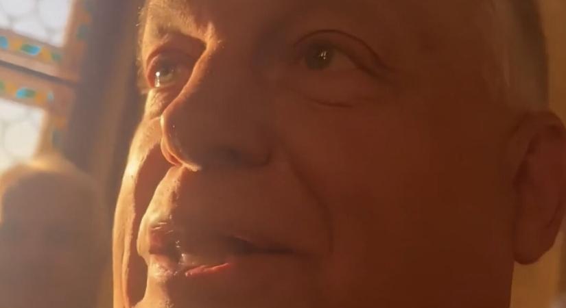 Hadházy a hatvanpusztai luxuskádakról próbálta kérdezni Orbánt