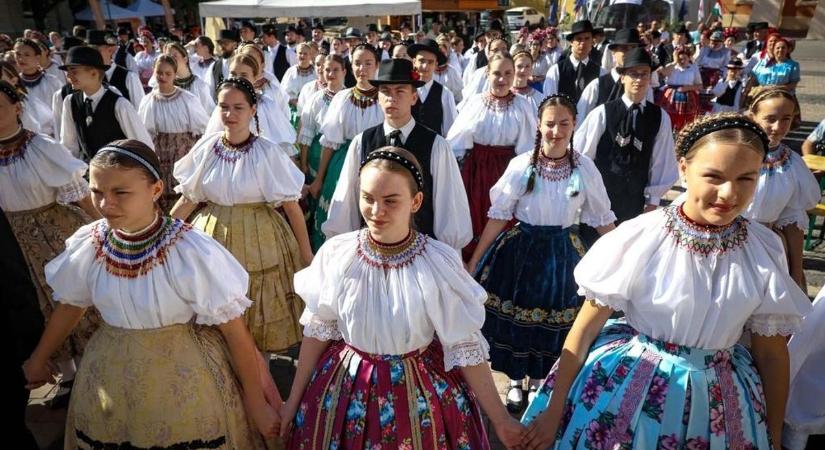 A közösség és a népi kultúra ünnepe volt a szekszárdi Sereglés (videó)