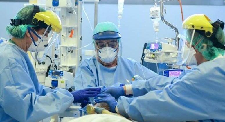Ennyit keresnek majd a tanárok és egészségügyben dolgozók az októberi béremelés után