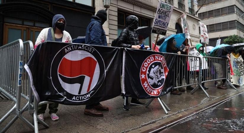 Az Egyesült Államokban terrorszervezetté nyilvánították az Antifát