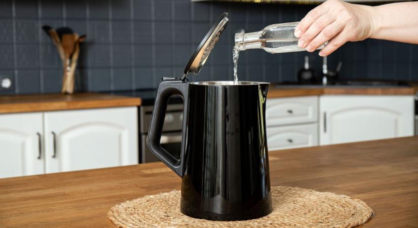 Vízköves a vízforralód? Ezzel a trükkel pillanatok alatt tiszta lesz