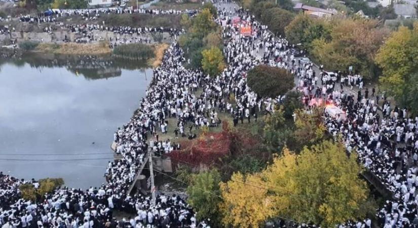 Az életük árán is özönlenek a haszid zsidó zarándokok Ukrajnába az újévre