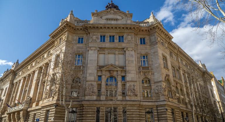 Itt a Magyar Nemzeti Bank újabb döntése, hamarosan megszólal a jegybanki vezetés