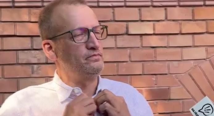 Tarr Zoltán szerint mesterséges intelligenciával manipulálták az etyeki fórumon készített felvételeket  videó