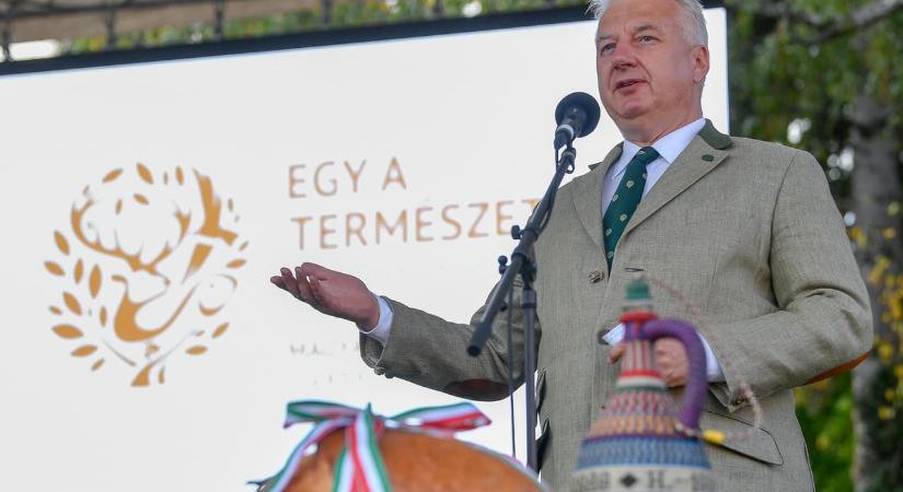 Semjén Zsolt már azt kívánja, bárcsak hallgatott volna – letarolja a netet egy új videó