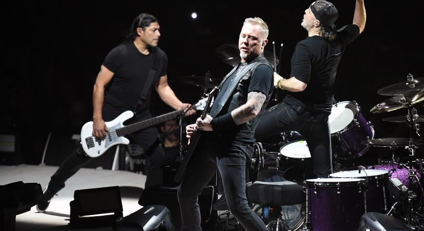 A Metallica producere több tucat dal jogait adta el