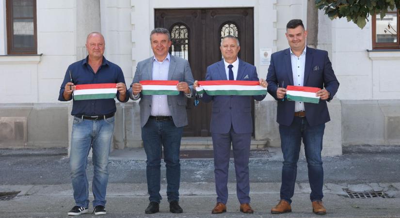 Teljesen megújult a decsi polgármesteri hivatal – így változott meg az épület (videó)