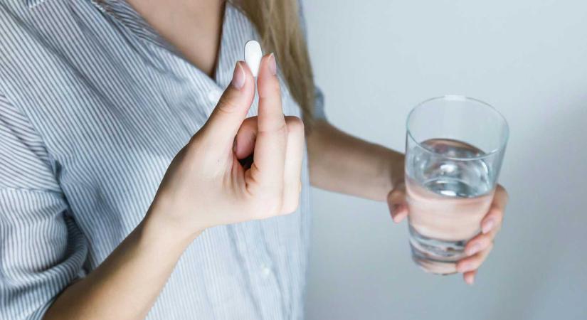 Egészségügyi hatóságok nyugtatnak: nincs kapcsolat a paracetamol és az autizmus között