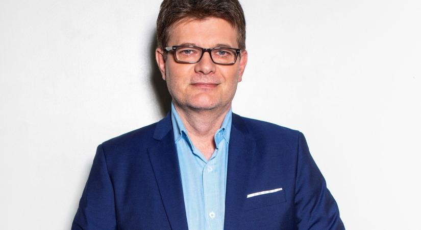 Levelet kapott az ATV műsorvezetője: pénzt keres a Facebookon