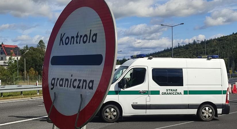 Megnyitja Lengyelország a fehérorosz-orosz hadgyakorlat miatt lezárt határátkelőket