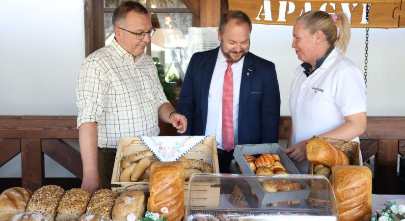 A fagy ugyan megtizedelte a termést, de a jótékonykodás nem maradhat el
