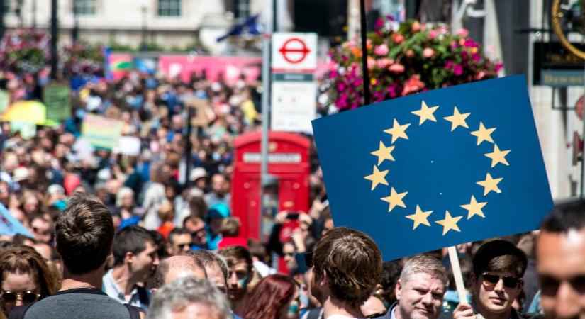 Nagy-Britannia: a Liberális Demokraták újra beléptetnék az országot az EU-s vámunióba