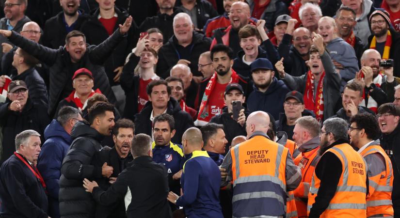 Az UEFA vizsgálatot indított az Anfielden történt balhé miatt