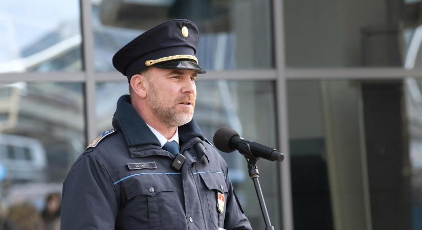 Az Országos Rendőr-főkapitányság szóvivője cáfolta a Promenád24 portál hazugságait a lejárató cikk után öngyilkosságot elkövető rendőrkapitányról