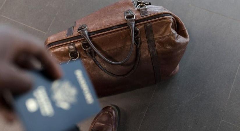Brutális kártérítést fizet egy légitársaság: sztrókot kapott útközben egy utas, még viccelődtek is vele