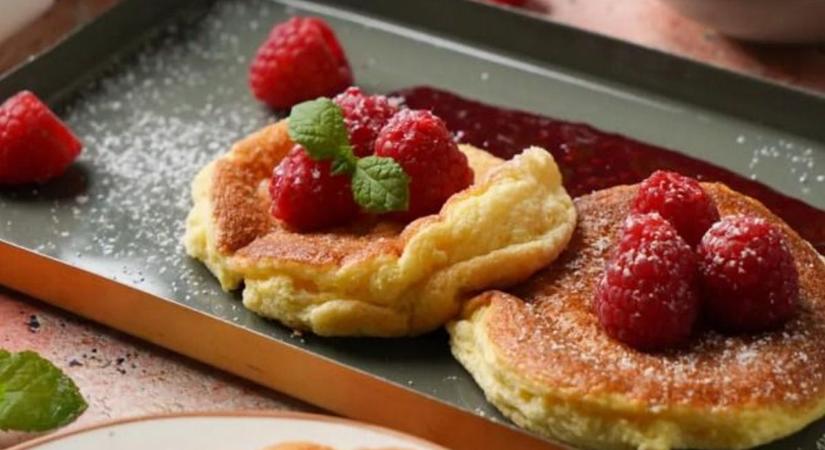 Itt az egész országot lázban tartó palacsintarecept, mindent letarol a Fluffy & Me videó