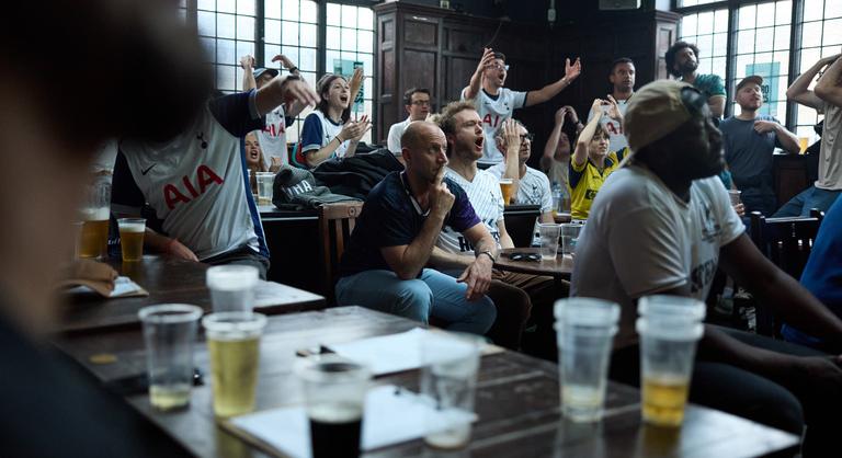 A vb-főszponzor több mint 1000 pub ajtaján kopogtatott be, de kemény fába vágta a fejszét
