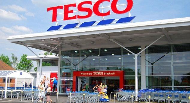 Elképesztő összeget közölt a Tesco