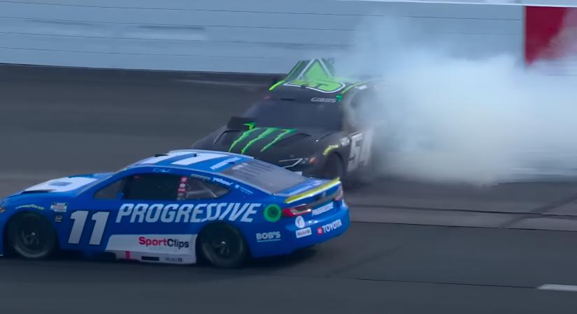 Harvick: A Ty Gibbs elleni manőver tönkre teheti Hamlin bajnoki esélyeit