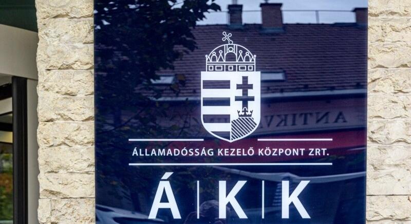 Már 64 ezer milliárd forint felett az államadósság