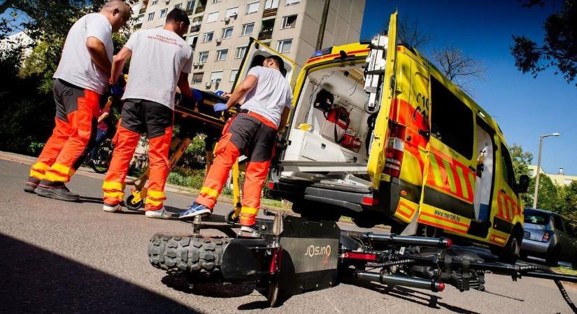 Egy száguldozó elektromos rolleres fékezés nélkül elütött egy idős asszonyt