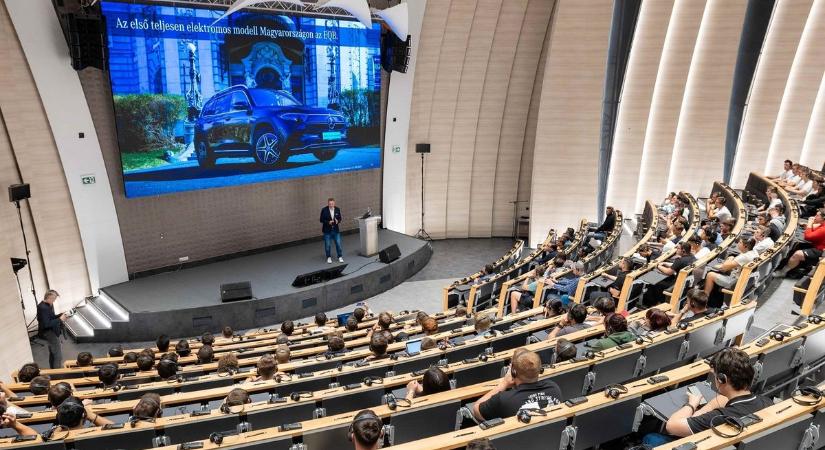 Hat éve töretlen népszerűséggel robog a Mercedes-Benz Gyár „Made in Kecskemét” kurzusa a Neumann János Egyetemen