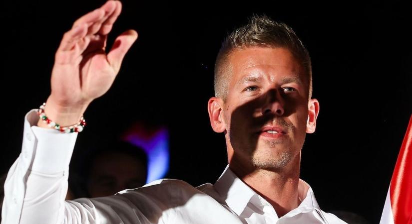 Kész röhej: Magyar Péter újfent majmolni akarja Orbán Viktort