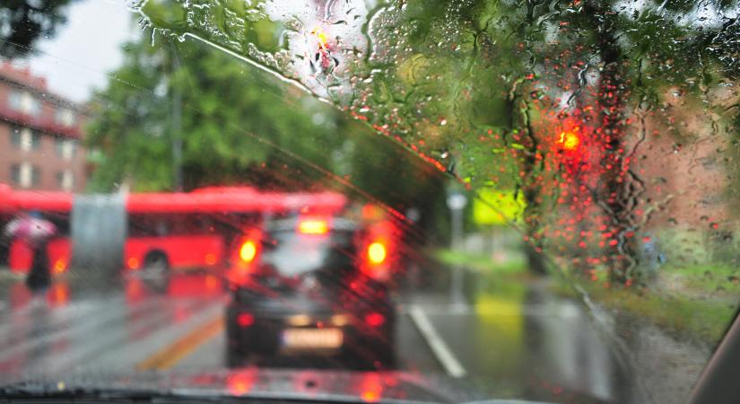 Orvosmeteo: megérkezett a front – ezekben a megyékben fog ma esni