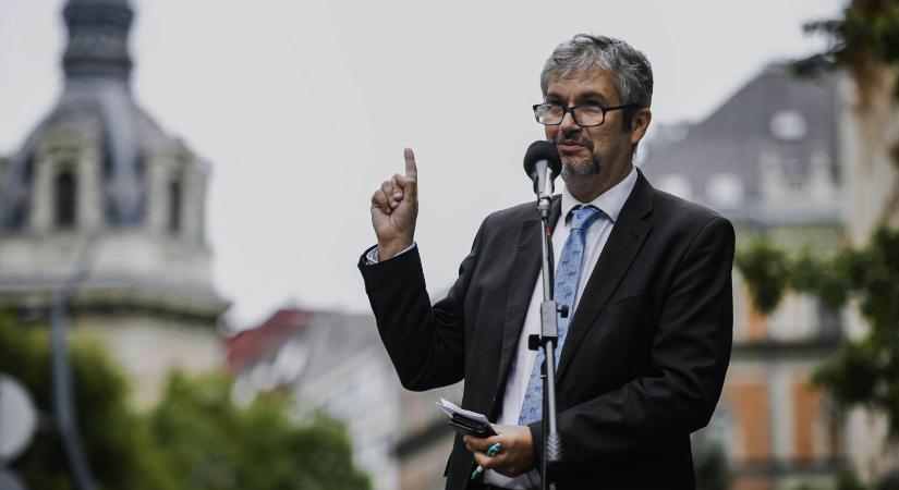 Hadházy Ákos visszavonul a politikától, ha nem nyer Zuglóban
