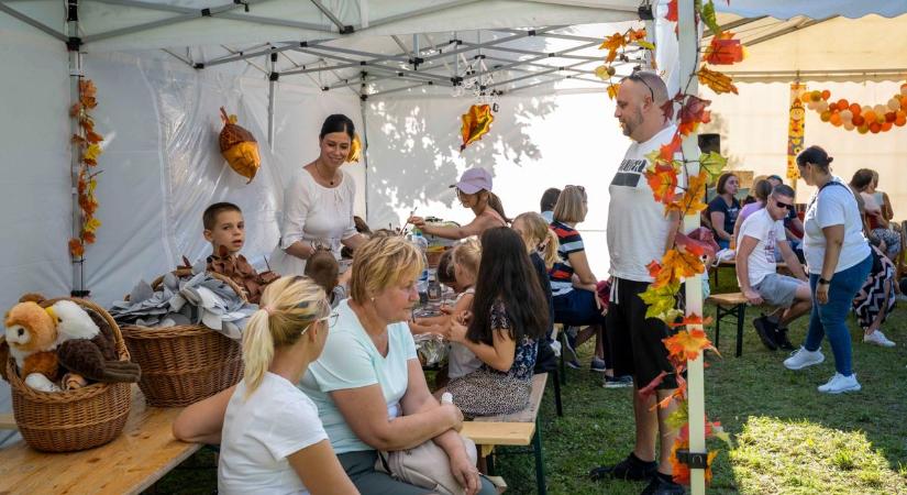 Kisunyomban vidám hangulatban köszöntötték az őszt
