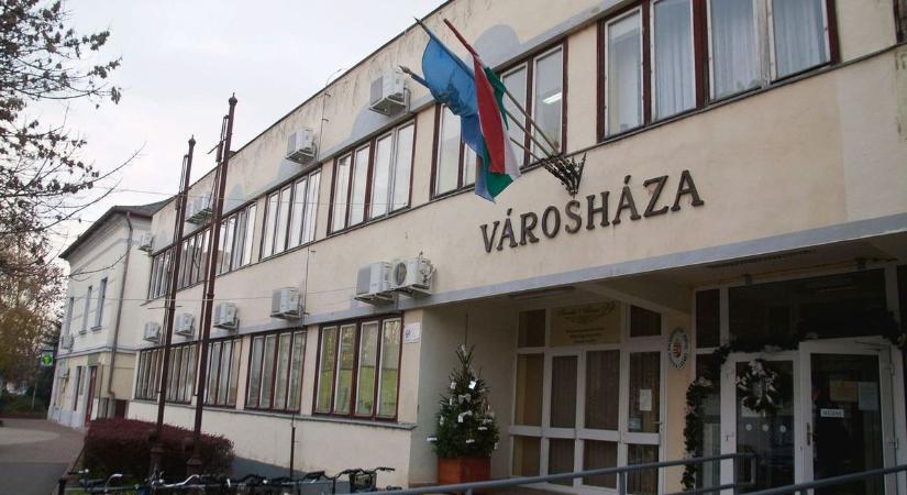Országos csoportban csámcsognak azon, ami a ladányi étteremnél történt! Fotón a jelenet, erre tényleg nincs magyarázat
