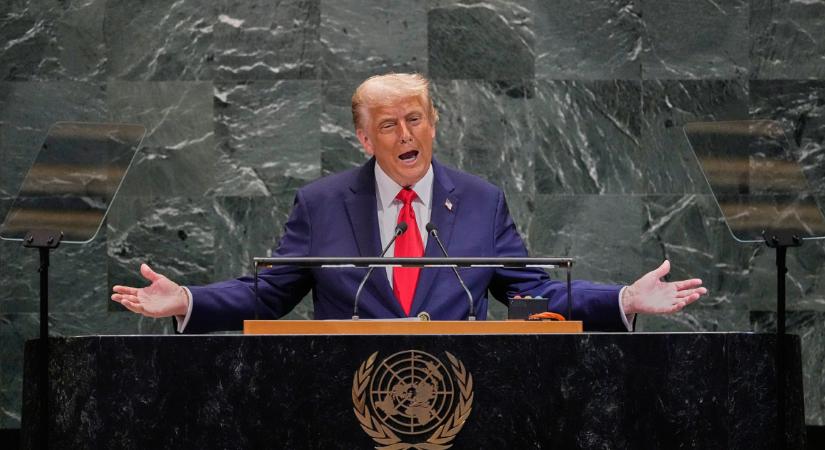 Kiderült, miért kellett lépcsőt másznia Trumpnak az ENSZ-ben – nem összeesküvés volt?