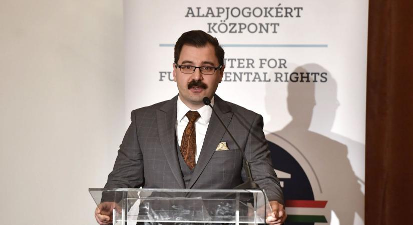 Szánthó Miklós szerint a tiszások brüsszeli kollégái követelik, hogy fagyasszák be a Magyarországnak járó forrásokat a migránsok feltartóztatása miatt