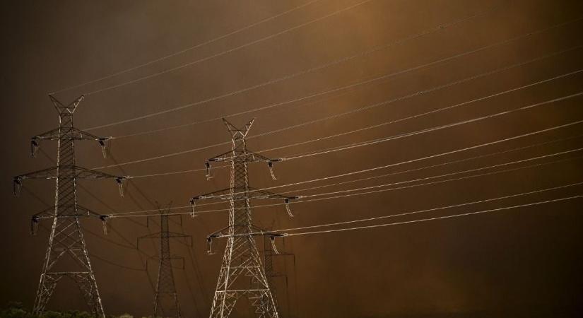 Az elhanyagolt elektromos hálózat okozza a legtöbb erdőtüzet Görögországban