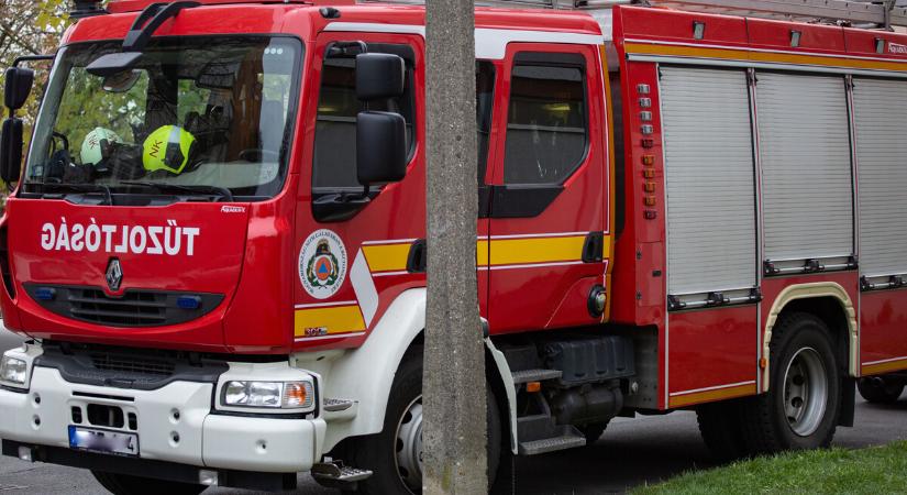 Kamionnak ütközött egy személyautó az M70-esen, Letenyénél