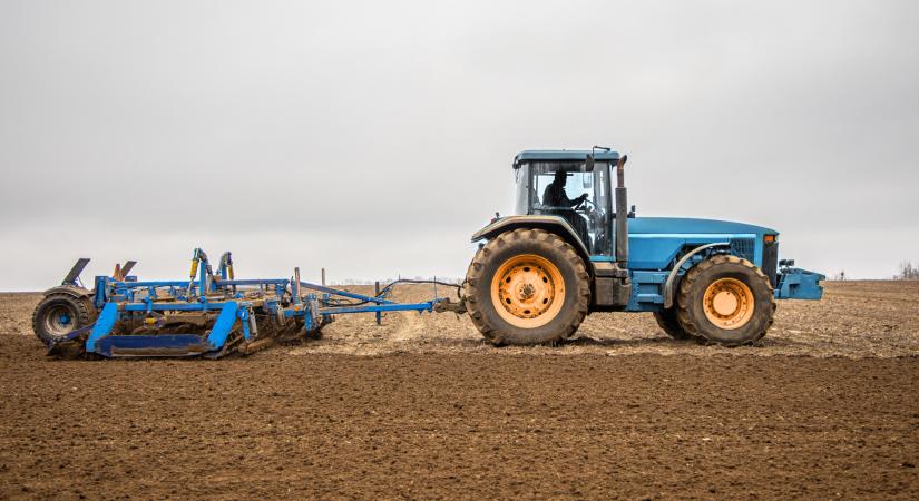 Generációváltás zajlik az agráriumban is – A gazdaságátadás hatékony megoldás lehet