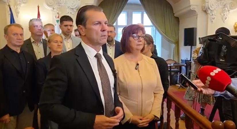A DK a közgyűlés előtt: szolidaritás a kukásokkal és teljes feltárást a fideszes pedofilbotrány ügyében