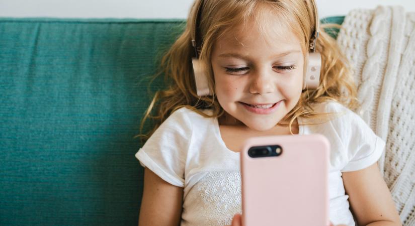 Mi is elmondhatjuk a véleményünket a digitális gyermekvédelmi törvénytervezetről