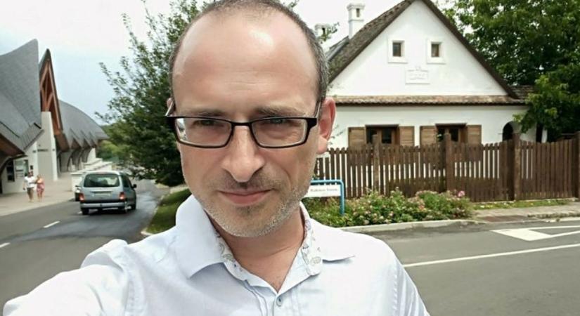 Tóta W. szerint a kormány a történelem legborzasztóbb, gyilkos diktatúráival említhető egy lapon