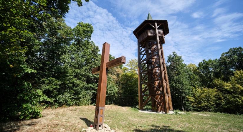 Felújítják a kövestetői kilátót, ezért októberben nem lesz látogatható