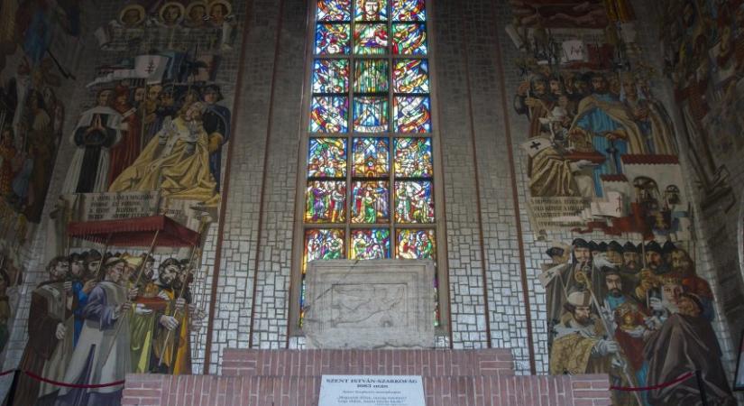 Szent István szarkofágja