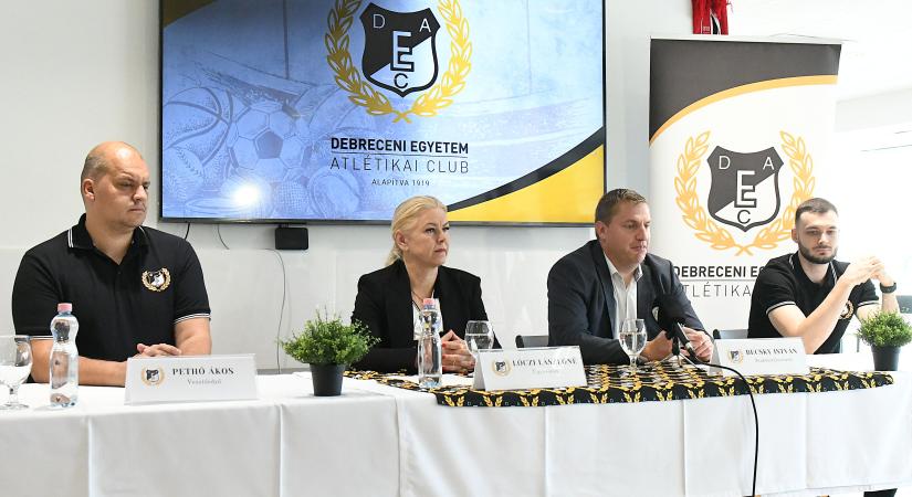 A DEAC válasza a magyarszabályra: fiatalok!