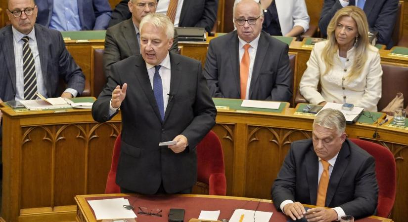 Parlamenti kifakadása után az egekbe szökött a Semjén Zsolt utáni érdeklődés